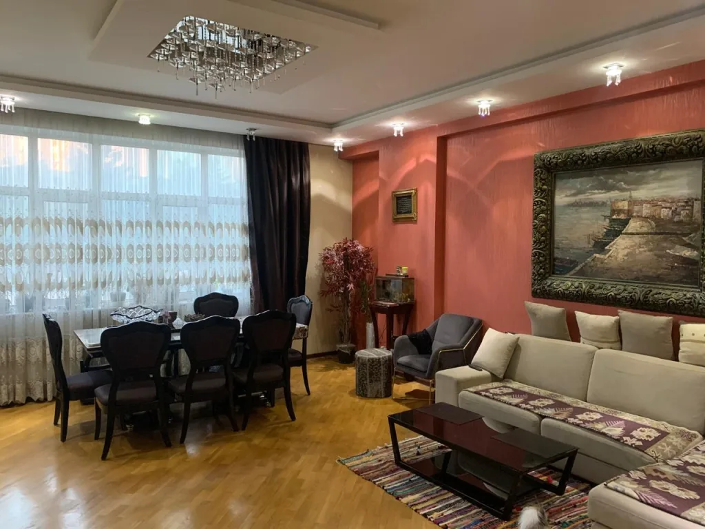 3-комнатная квартира, 145 м², Насиминский район — 2