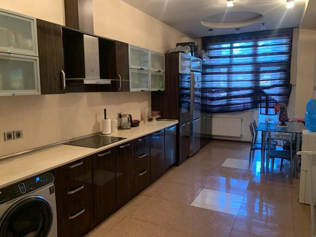 3-комнатная квартира, 145 м², Насиминский район — 5