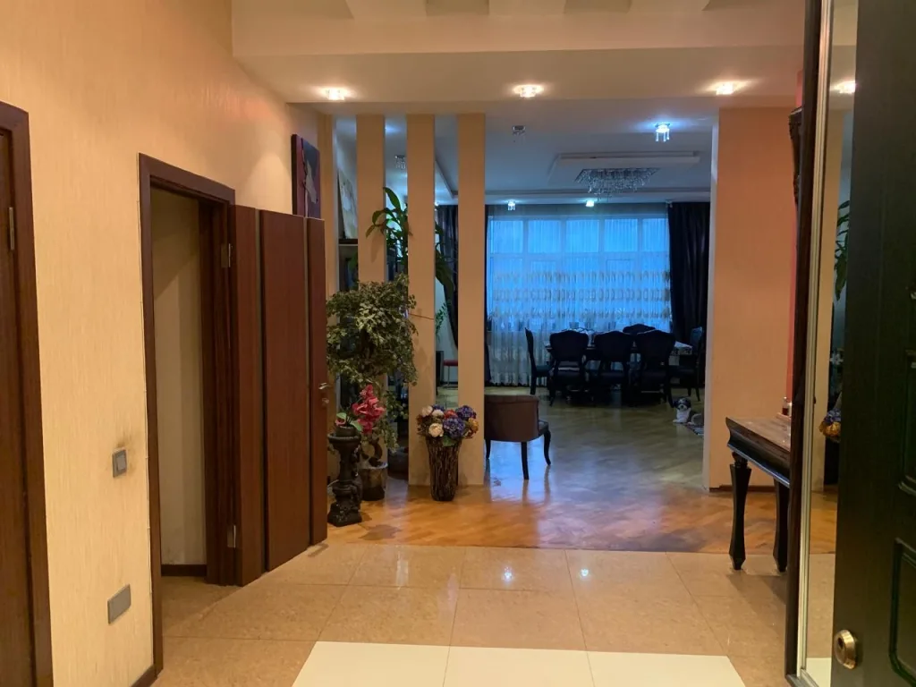 3-комнатная квартира, 145 м², Насиминский район — 12