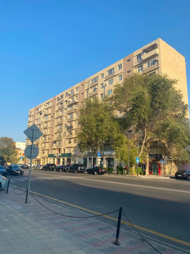 3-room apartment, 100 m², Baku — 1